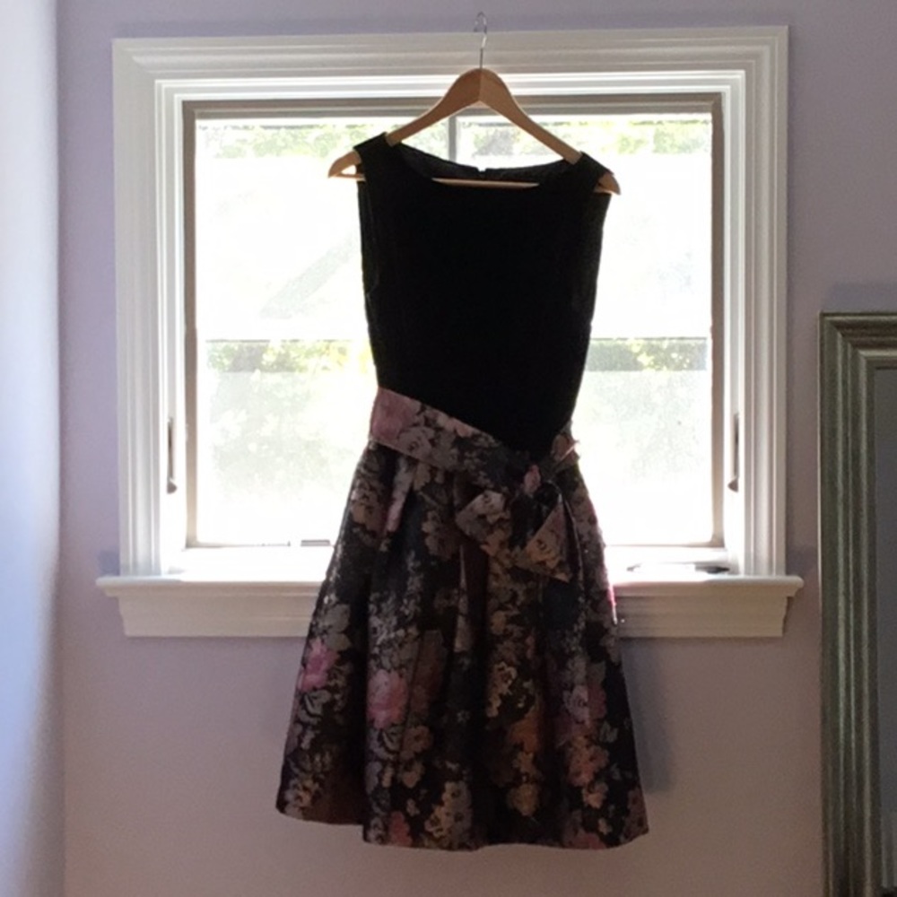 Tahari size 10 Dress